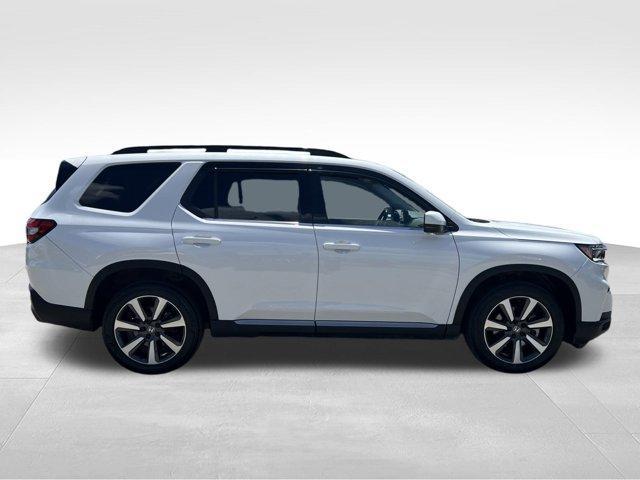 used 2023 Honda Pilot car, priced at $40,776