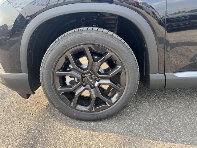 new 2025 Honda Pilot car, priced at $50,670