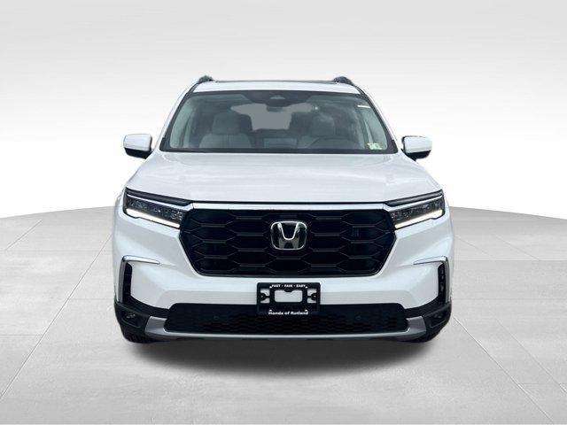 new 2025 Honda Pilot car, priced at $50,862
