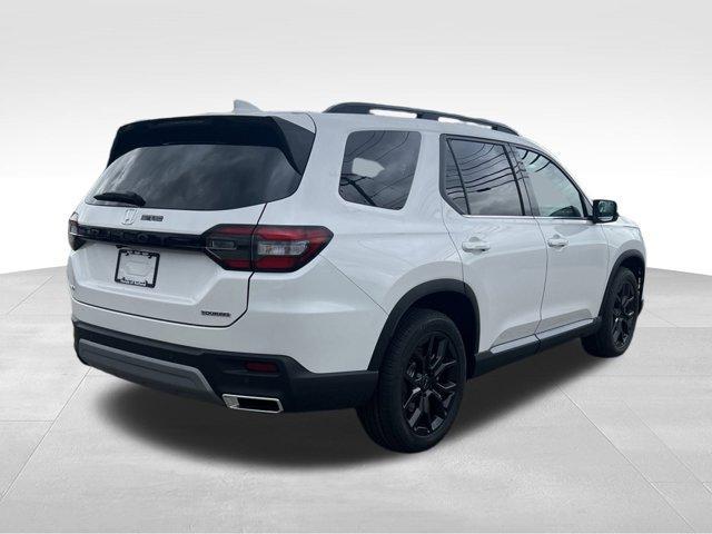 new 2025 Honda Pilot car, priced at $50,862