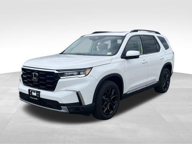 new 2025 Honda Pilot car, priced at $51,105