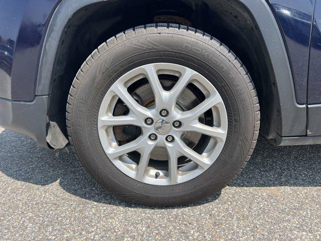 used 2016 Jeep Cherokee car, priced at $11,144