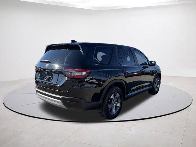 used 2024 Honda Pilot car, priced at $35,307