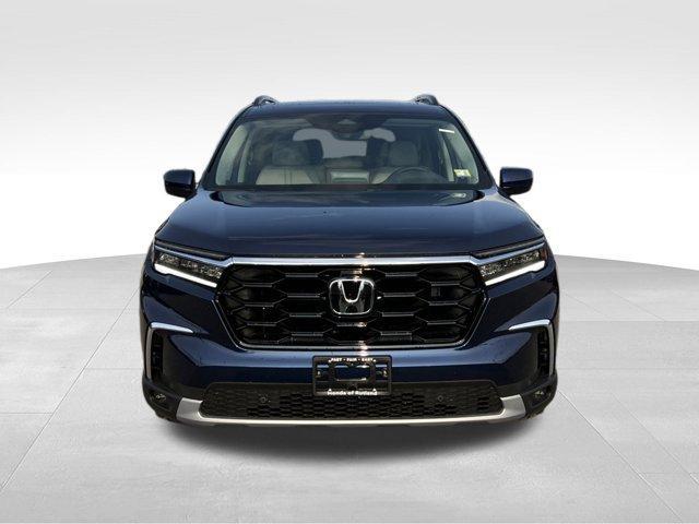 new 2025 Honda Pilot car, priced at $48,189