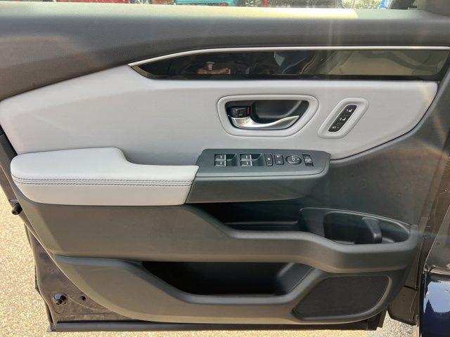 new 2025 Honda Pilot car, priced at $48,189