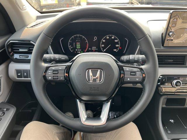 new 2025 Honda Pilot car, priced at $48,189