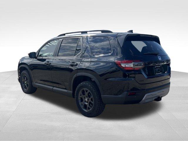new 2025 Honda Pilot car, priced at $47,523