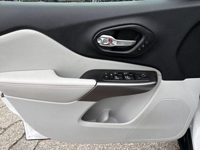 used 2019 Jeep Cherokee car, priced at $15,609