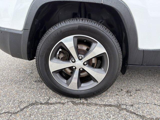 used 2019 Jeep Cherokee car, priced at $15,609