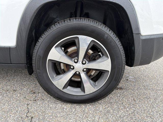 used 2019 Jeep Cherokee car, priced at $15,609