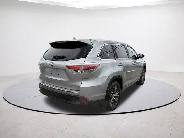 used 2016 Toyota Highlander car