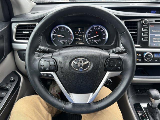 used 2016 Toyota Highlander car