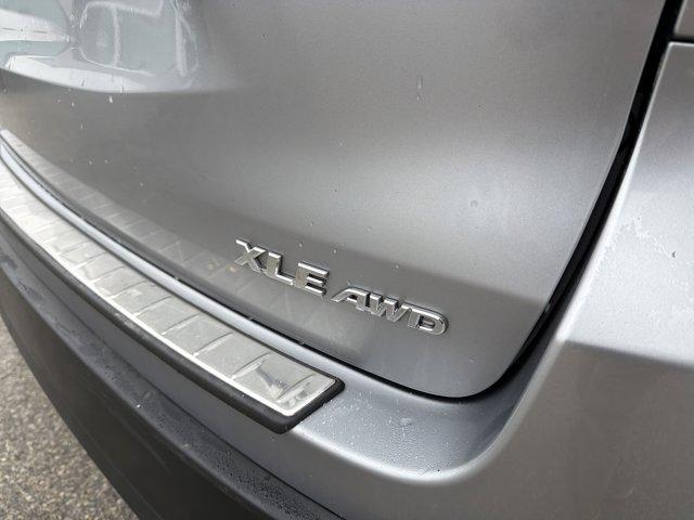 used 2016 Toyota Highlander car