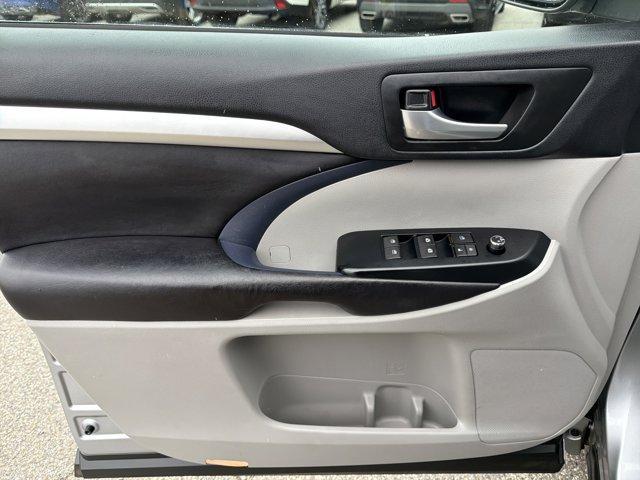 used 2016 Toyota Highlander car