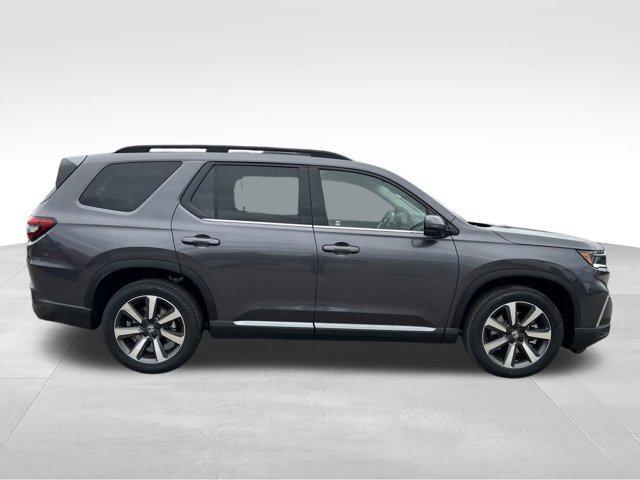 new 2025 Honda Pilot car, priced at $47,934