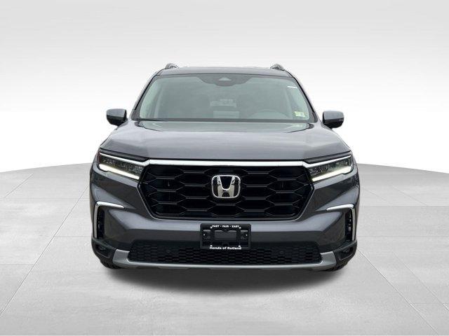new 2025 Honda Pilot car, priced at $47,934
