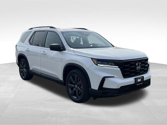 new 2025 Honda Pilot car, priced at $41,900
