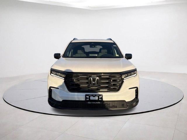 new 2025 Honda Pilot car, priced at $41,433