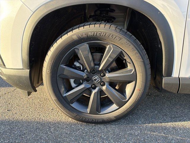 new 2025 Honda Pilot car, priced at $41,433