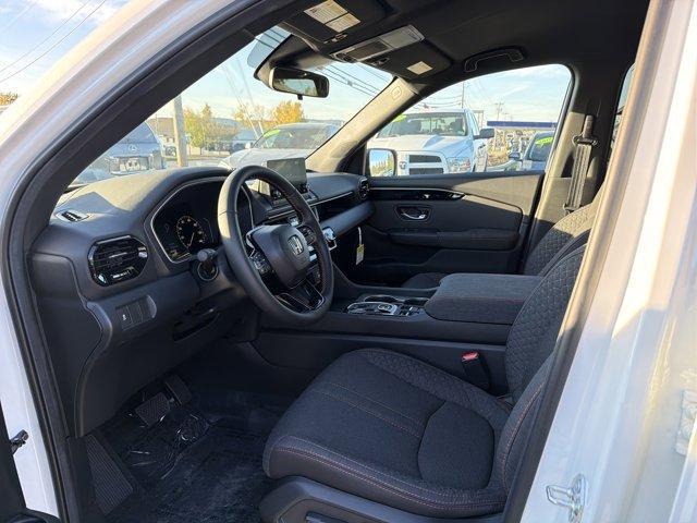 new 2025 Honda Pilot car, priced at $41,433