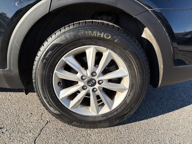 used 2019 Kia Sorento car, priced at $16,976