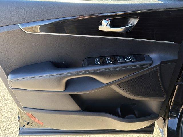 used 2019 Kia Sorento car, priced at $16,976