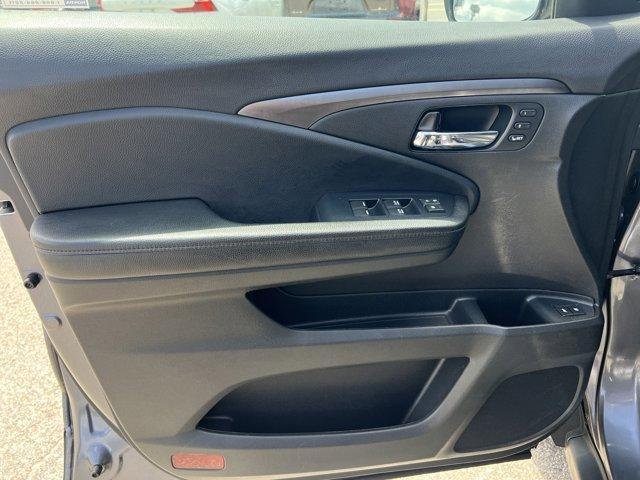used 2022 Honda Pilot car, priced at $31,312