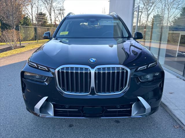 new 2025 BMW X7 car, priced at $89,470