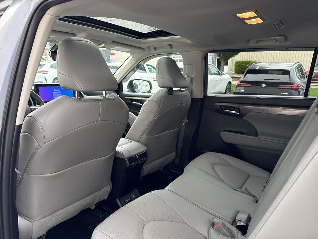 used 2023 Toyota Highlander car, priced at $41,975