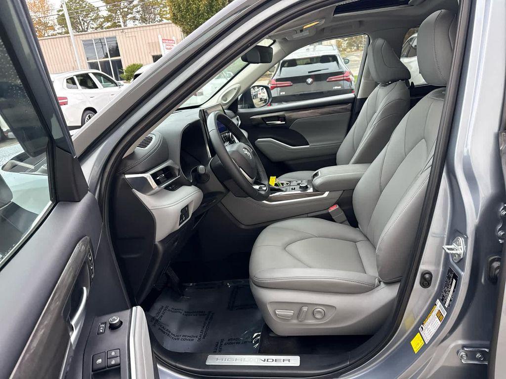 used 2023 Toyota Highlander car, priced at $41,975
