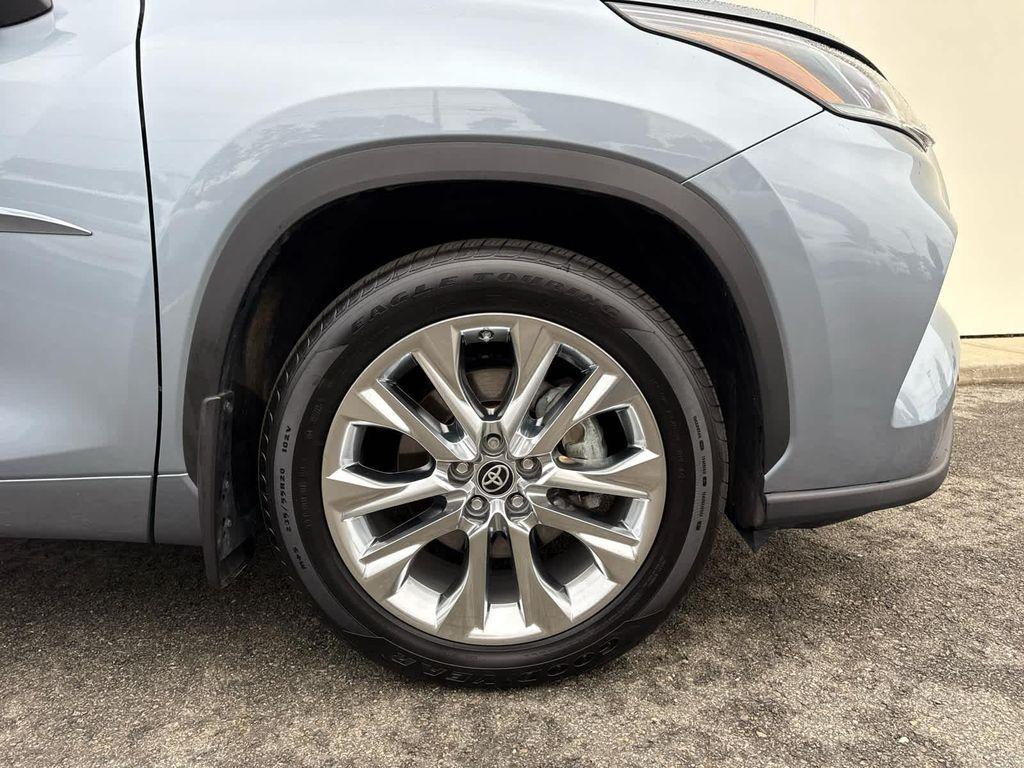 used 2023 Toyota Highlander car, priced at $41,975