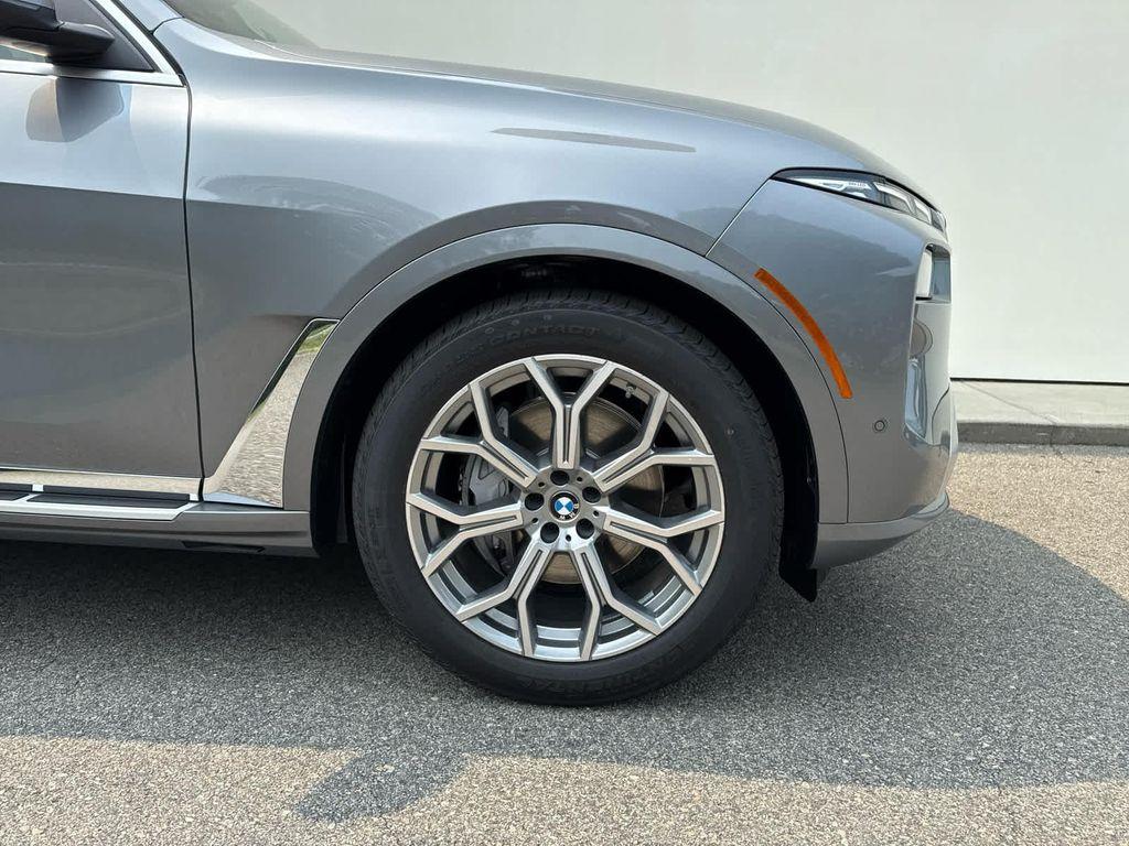 new 2026 BMW X7 car, priced at $95,330