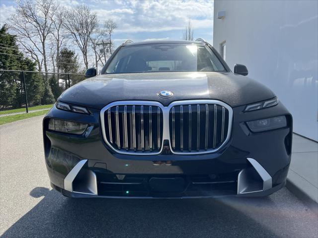 new 2025 BMW X7 car, priced at $89,430