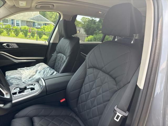 new 2026 BMW X7 car, priced at $91,925