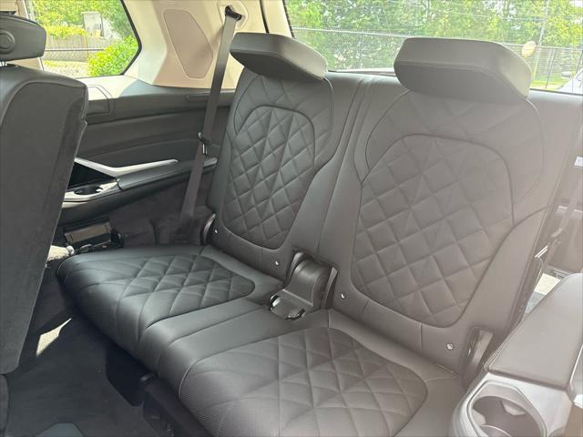 new 2026 BMW X7 car, priced at $91,925
