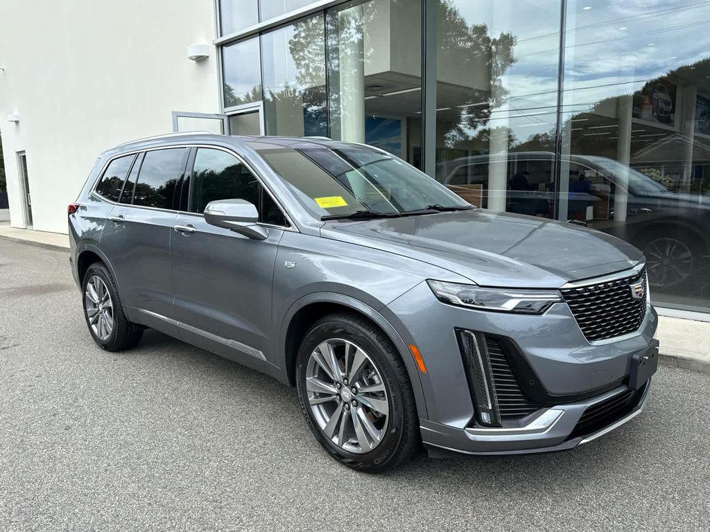 used 2022 Cadillac XT6 car, priced at $31,175