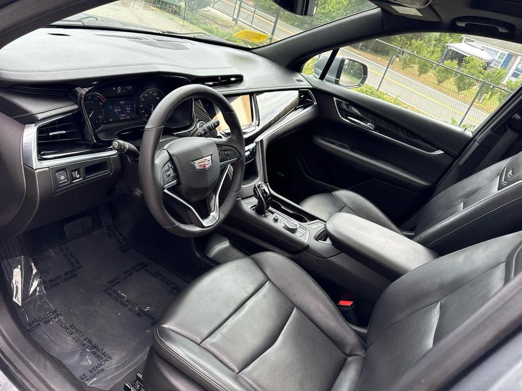 used 2022 Cadillac XT6 car, priced at $31,175