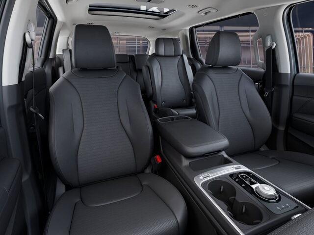 new 2025 Kia Carnival car, priced at $56,754