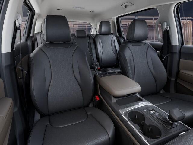 new 2025 Kia Carnival car, priced at $39,631