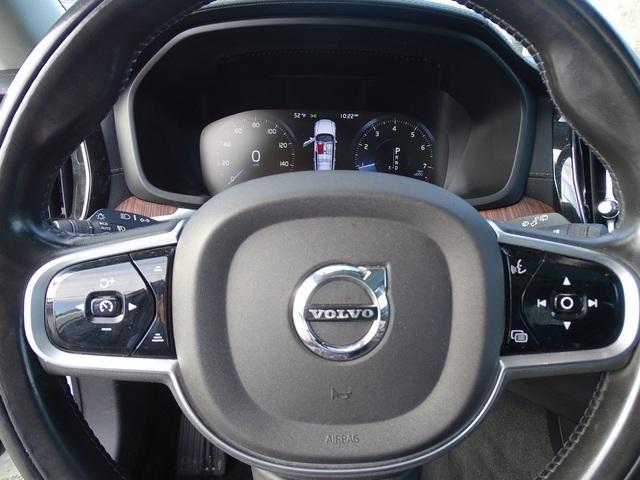 used 2020 Volvo V60 Cross Country car