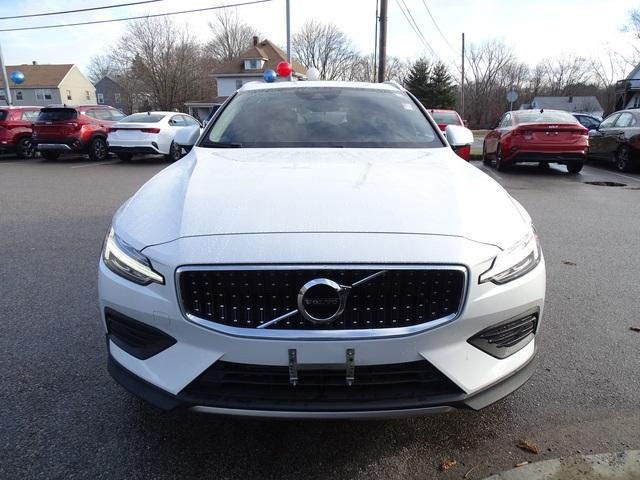 used 2020 Volvo V60 Cross Country car