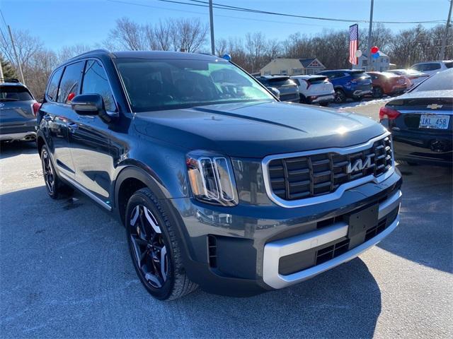 used 2023 Kia Telluride car, priced at $35,244