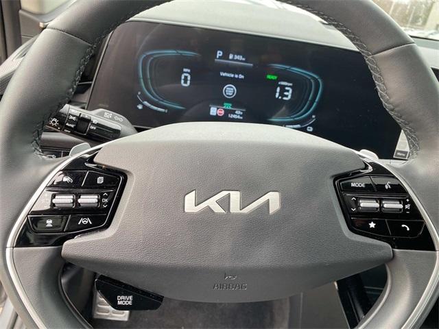 used 2023 Kia Niro car