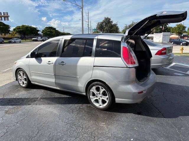 used 2009 Mazda Mazda5 car, priced at $2,999
