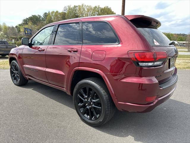 used 2022 Jeep Grand Cherokee car, priced at $31,398