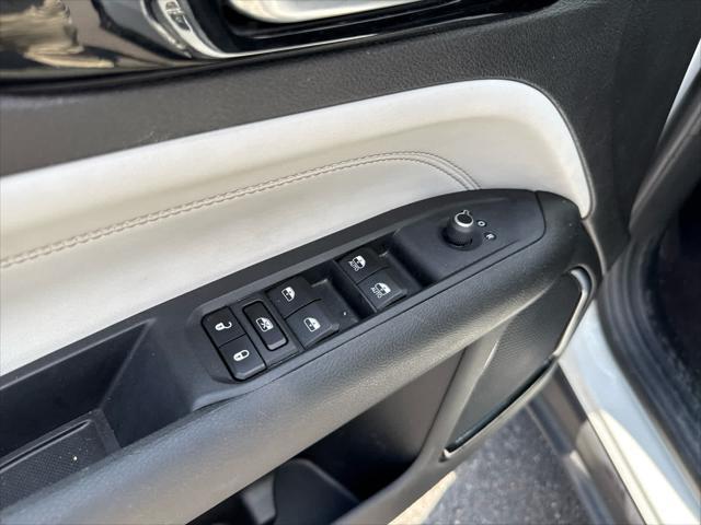 used 2024 Jeep Compass car, priced at $26,999