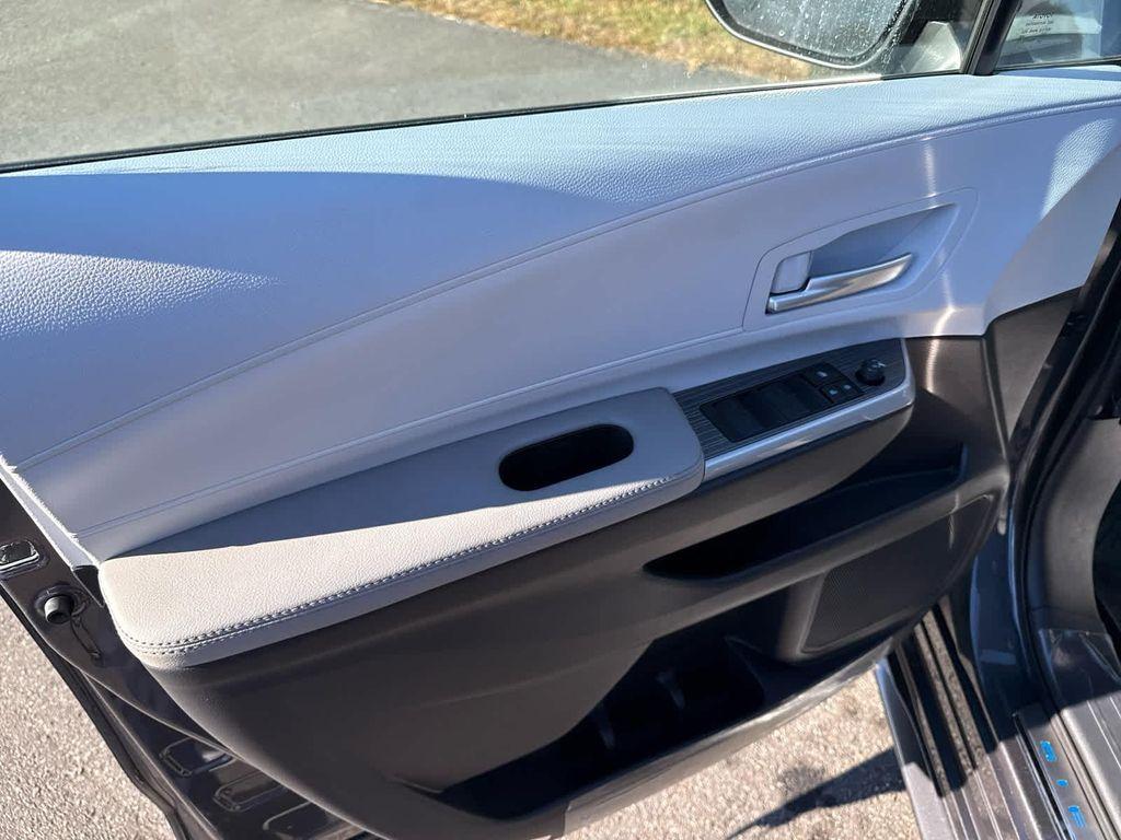 new 2025 Toyota Sienna car, priced at $48,689