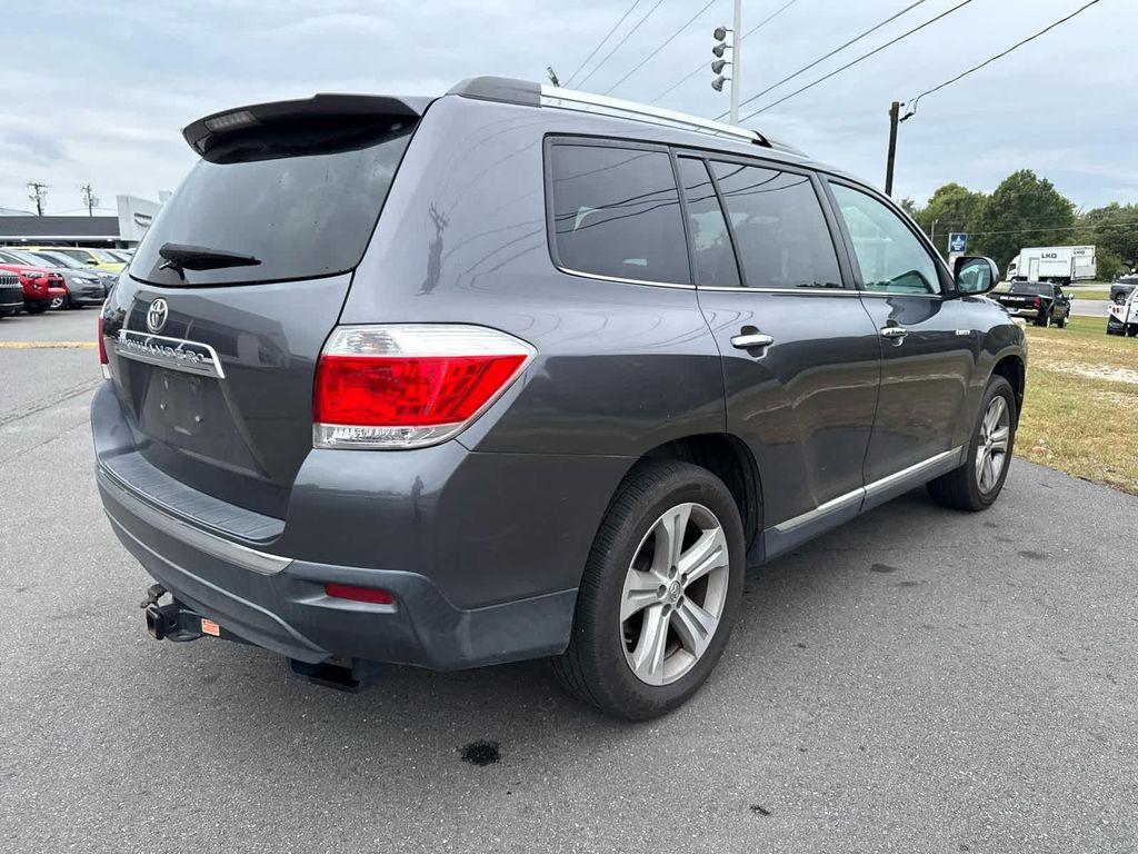used 2013 Toyota Highlander car, priced at $11,988