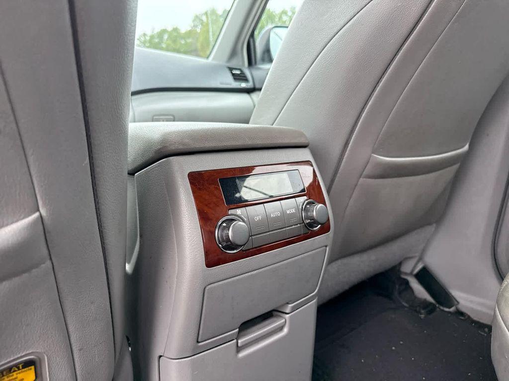 used 2013 Toyota Highlander car, priced at $11,988