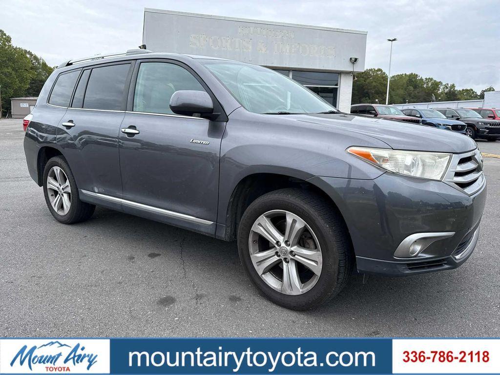 used 2013 Toyota Highlander car, priced at $11,988